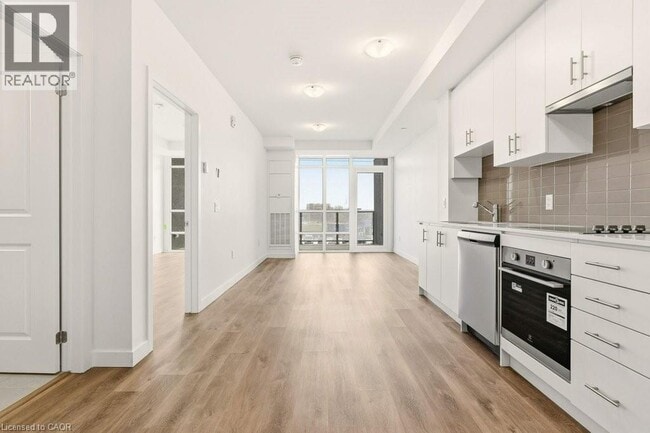 Building Photo - 461 Green Rd