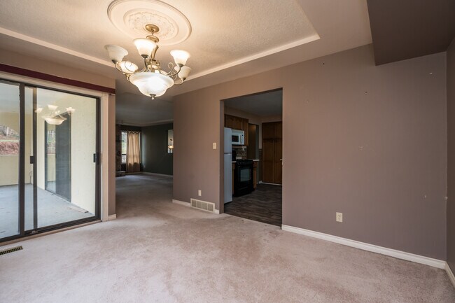 Photo du bâtiment - 32460 Cherry Ave