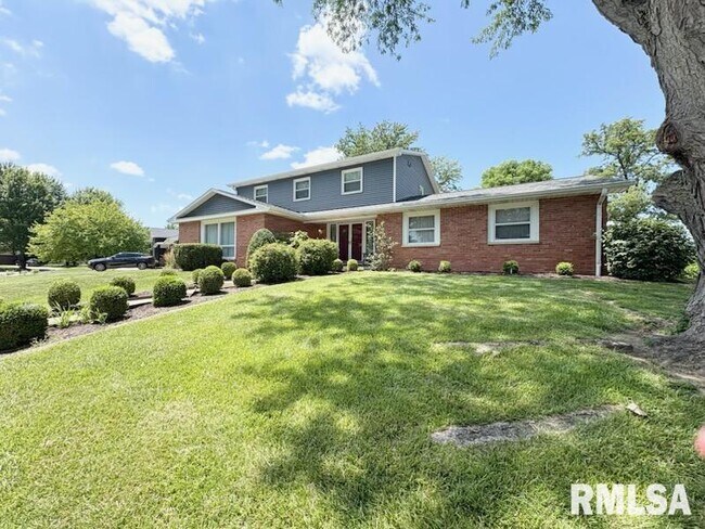 Foto del edificio - 6891 N Fox Point Dr