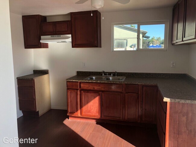 Building Photo - 2 br, 1 bath House - 6739 N 63rd Ave Unit A