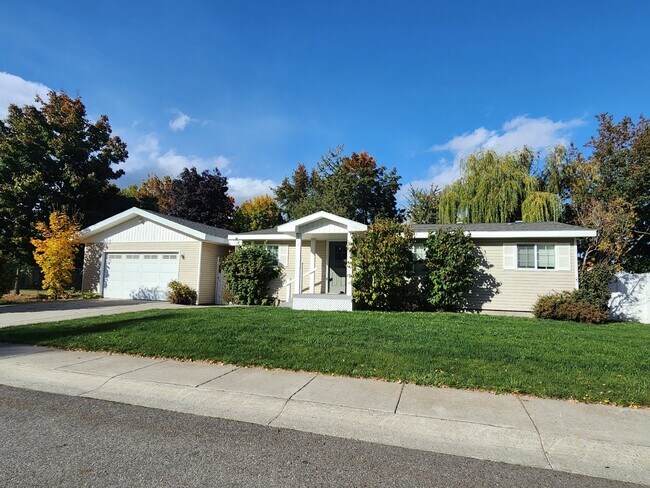 Building Photo - 3BR 2BTH in Hayden