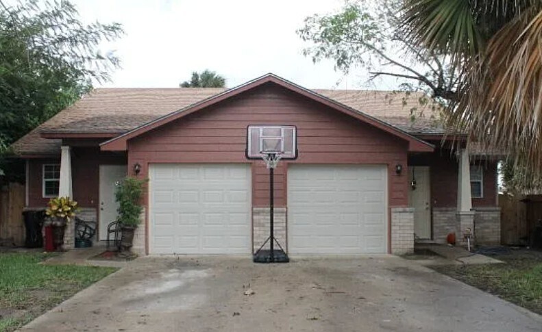 Foto principal - 909 E Jefferson St