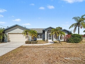 Building Photo - 527 Rotonda Cir