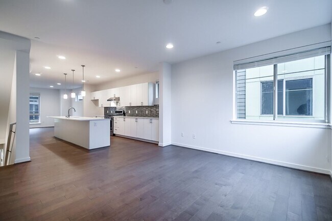 Foto del edificio - 2Bd/2.5Ba Bellevue Townhouse