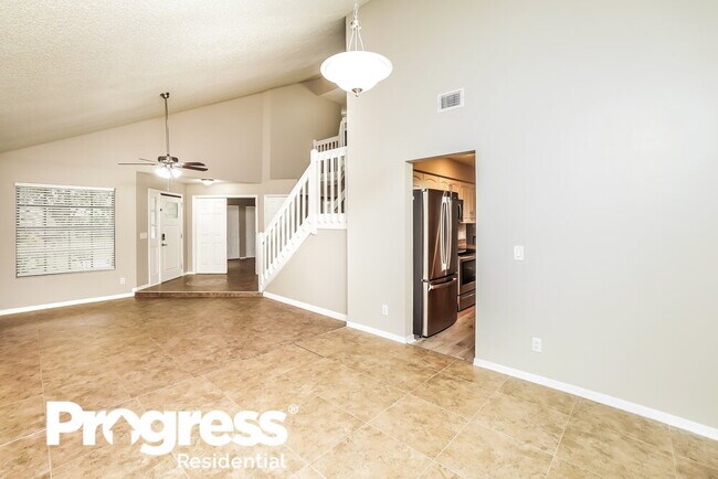 Foto del edificio - 15111 Craggy Cliff St