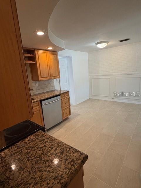 Foto del edificio - 4234 Ridgefield Ave