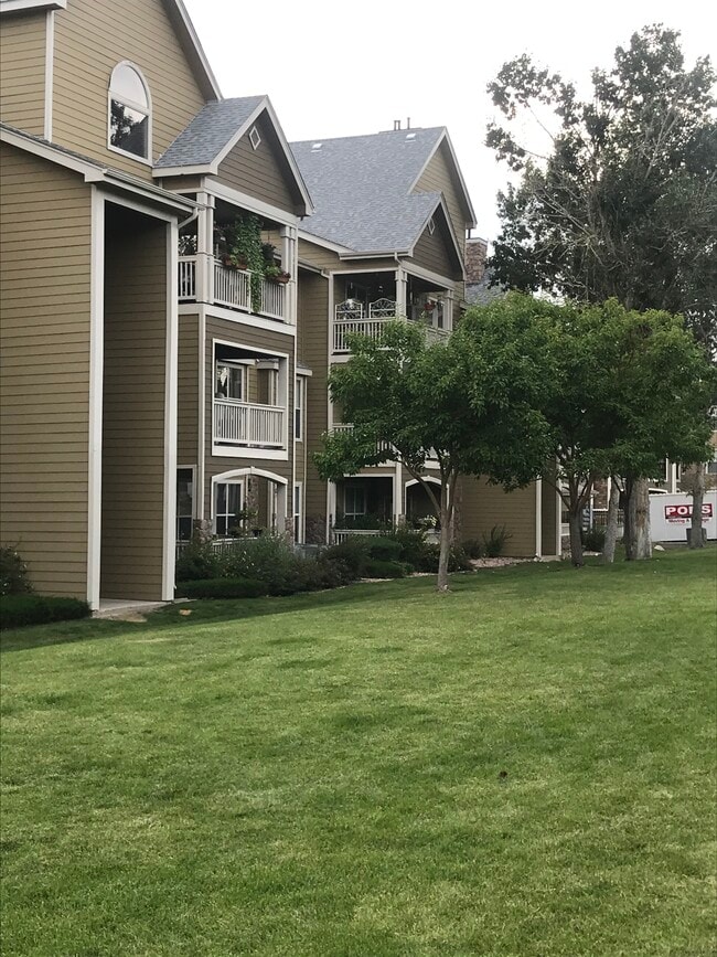 Building Photo - 6021 Castlegate Dr W