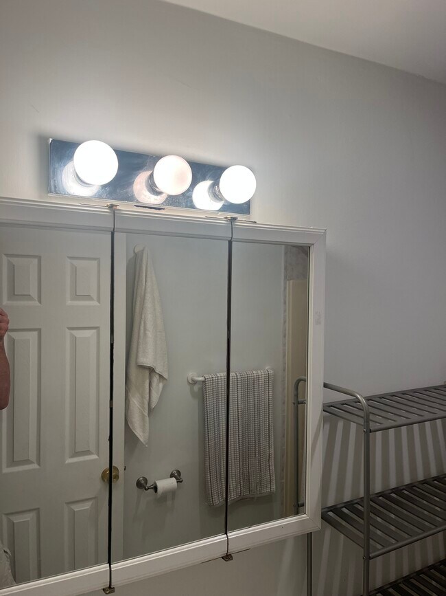 Foto del edificio - 31 Oaktree Dr