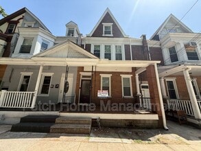 Building Photo - 722 E King St