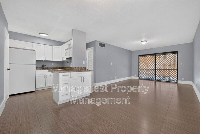 Foto del edificio - 8701 SW 141st St