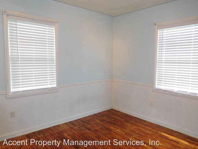 Building Photo - 804 N 9th St