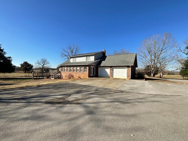 Building Photo - 30272 Hwy 95