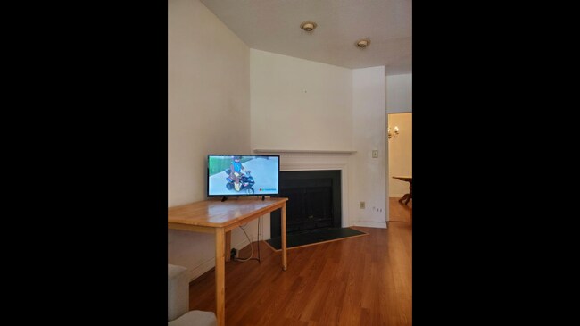 Foto del edificio - 107 Colchester Ct