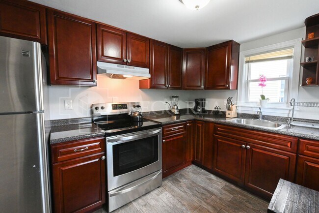 Foto del edificio - Charming single family home with 3 bedrooms!