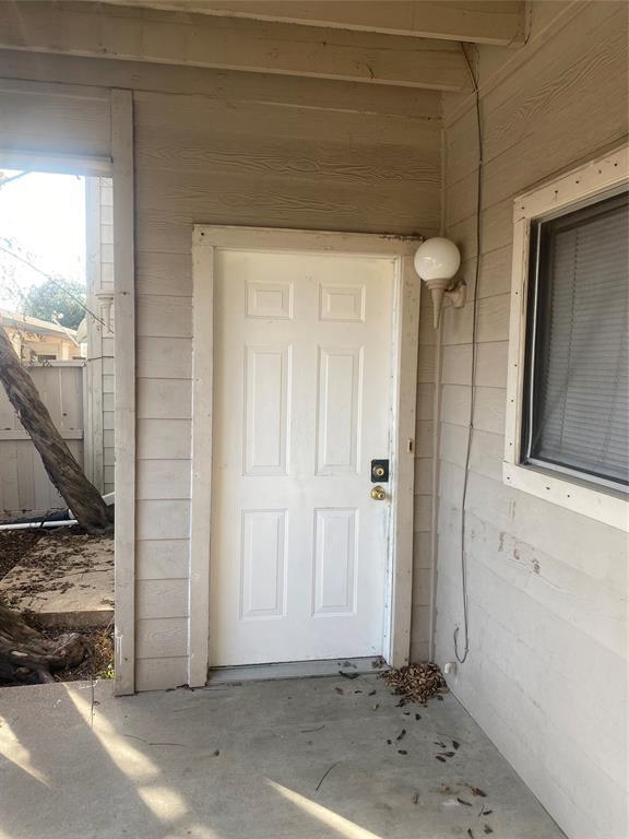 Building Photo - 9565 Pagewood Ln