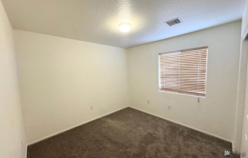 Foto principal - 10486 Typhoon Ave
