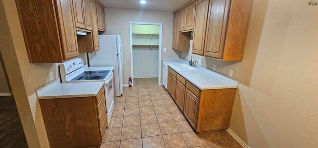 Foto del edificio - 4120 Faith Rd