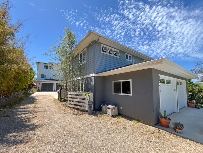 Building Photo - 2bd/1.5ba With Breathtaking Ocean Views!