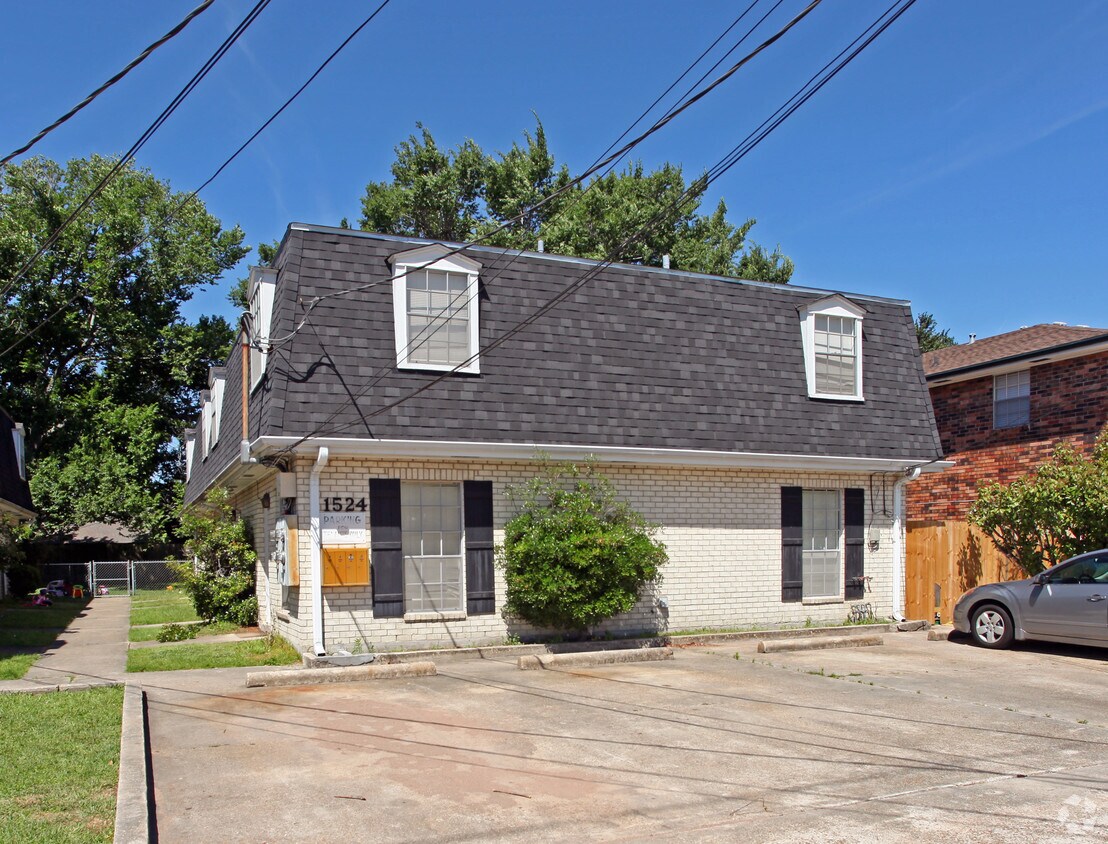 Primary Photo - 1520-1524 Hickory Ave