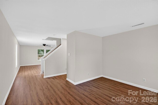 Foto del edificio - 458 Settlers Ridge Dr