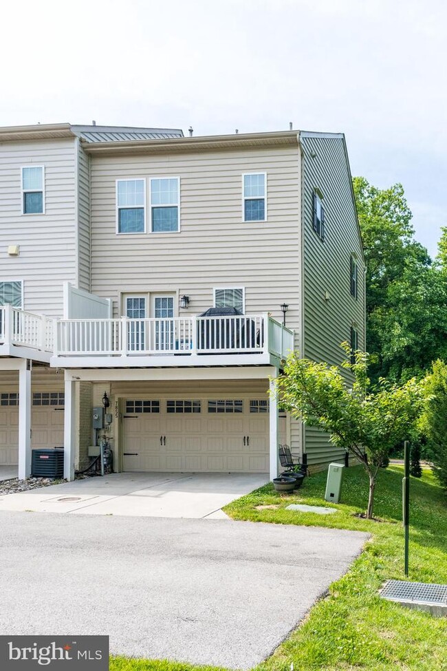 Building Photo - 7855 Port Capital Dr