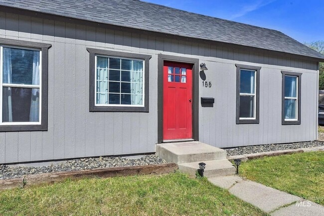 Building Photo - 155 N 11th E St