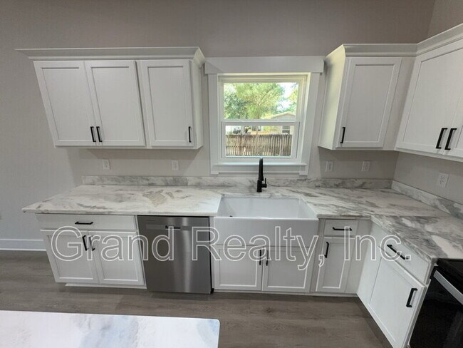 Foto del edificio - 5141 W Spencer Field Rd