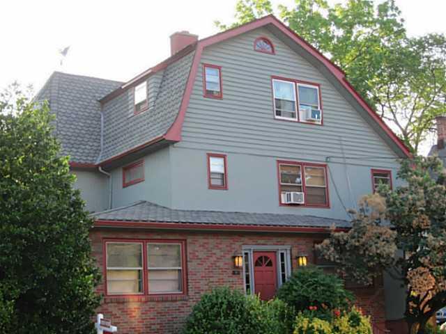 Building Photo - 134 N Broadway