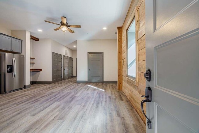 Foto del edificio - 34 Depot St