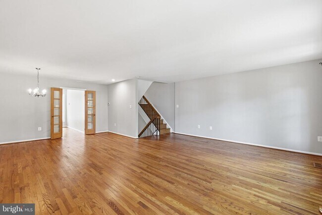 Building Photo - 6924 Mclean Park Manor Ct