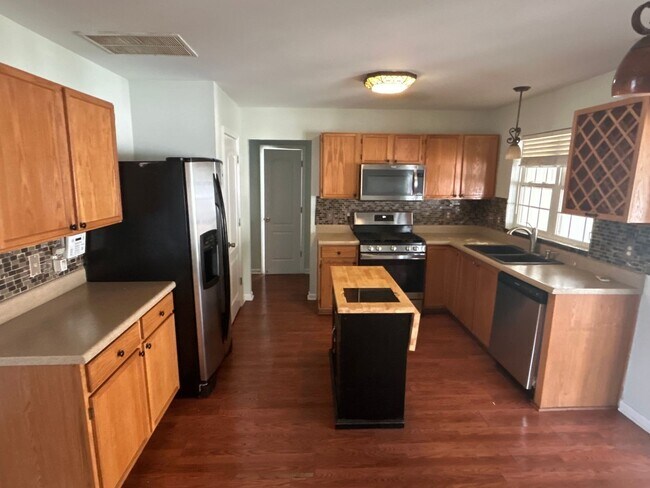 Foto del edificio - 3 Bed | 2.5 Bath Home in Raleigh with a Su...