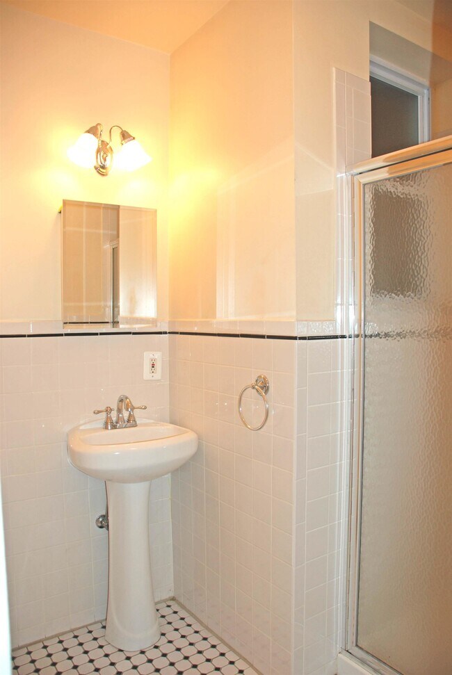 Foto del edificio - 273 Webster Ave