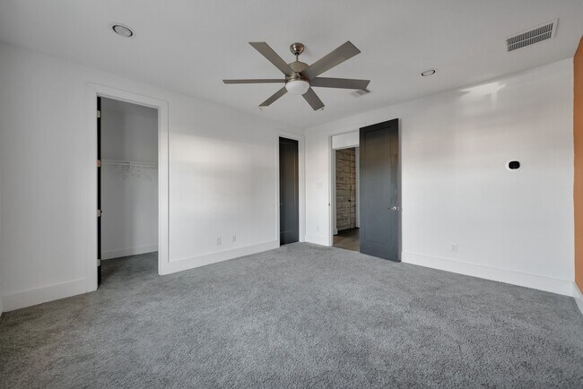 Foto del edificio - 9623 Towne Lake Pkwy