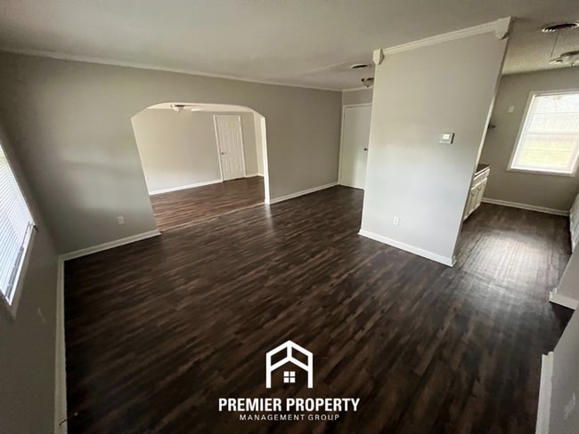 Building Photo - 5313 Bradcliff St