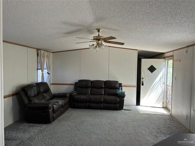 Building Photo - 24951 Palmera Dr