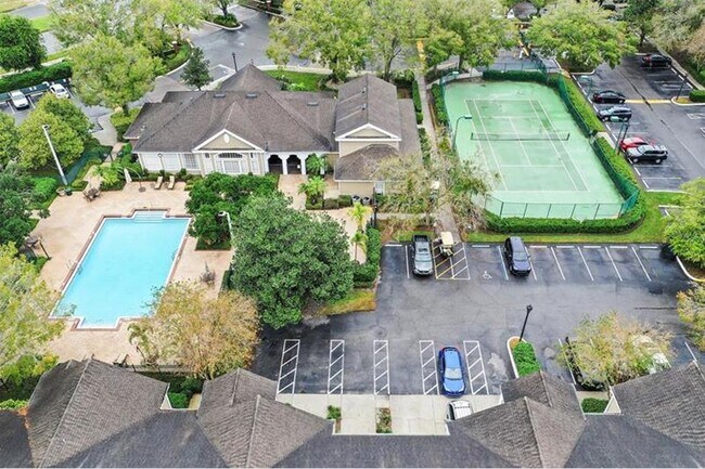 Foto del edificio - 13025 Mulberry Park Dr