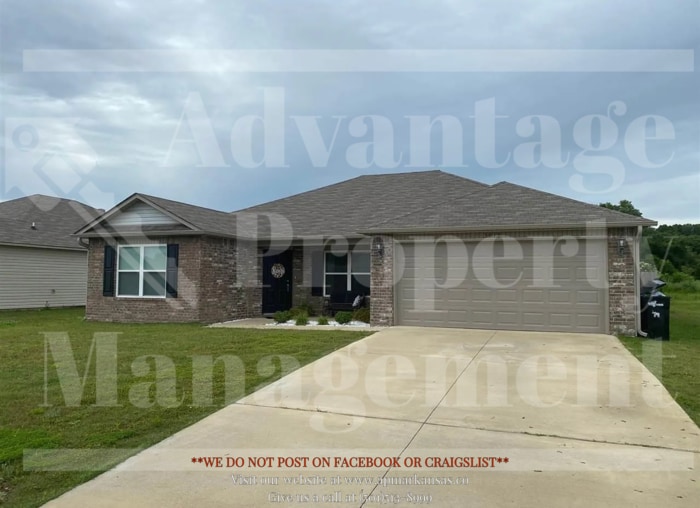 Primary Photo - 3010 Alderwood Dr