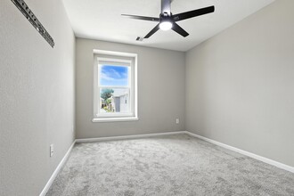 Building Photo - 8618 Cedar Plains Ln