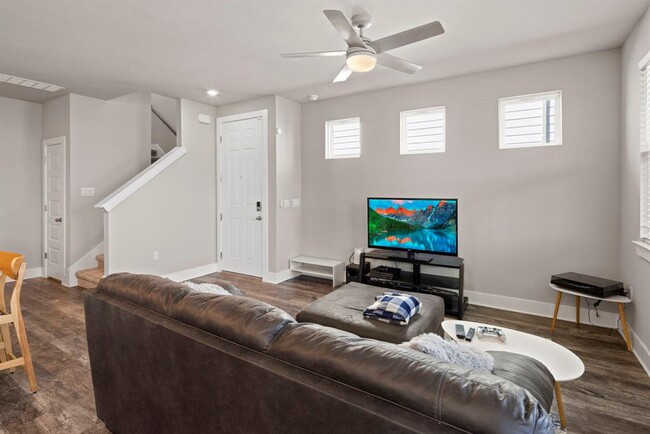 Building Photo - 7110 Terrazzo Cottage Ln