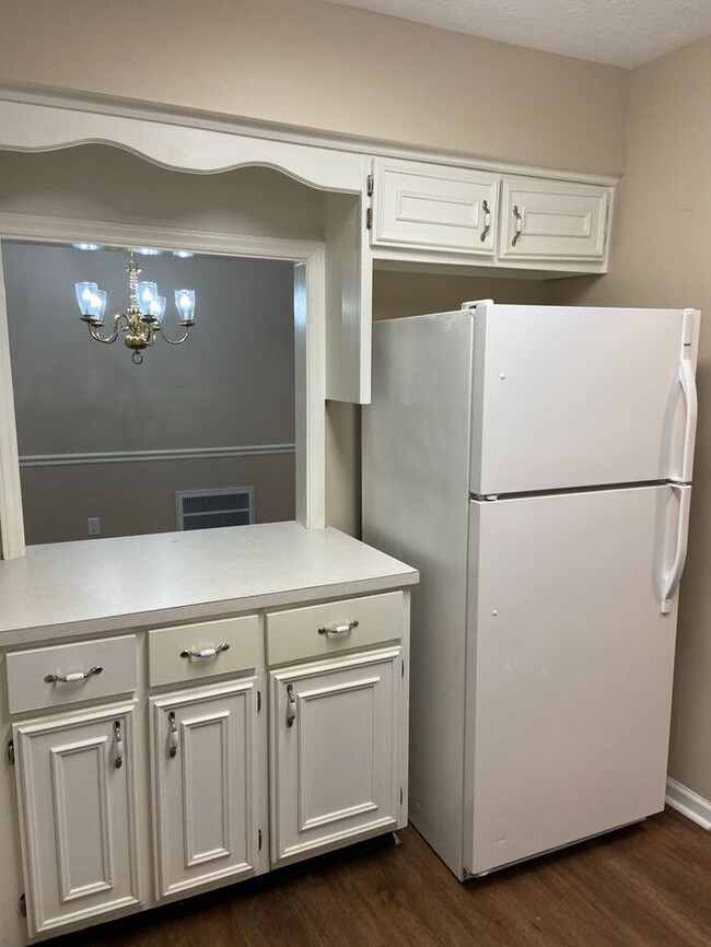 Building Photo - 6313 Olde Towne Dr