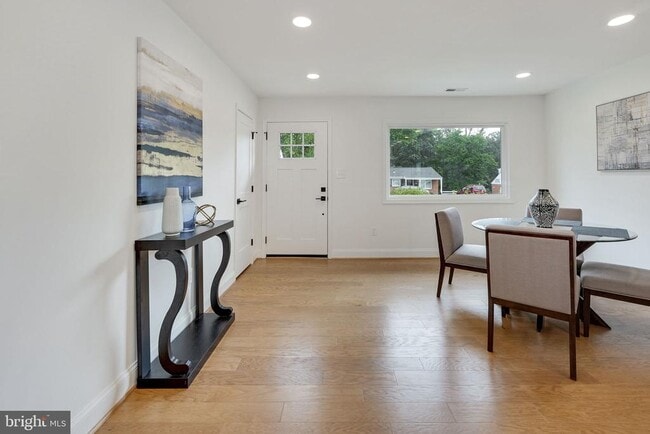 Foto del edificio - 14332 Belleville Ave