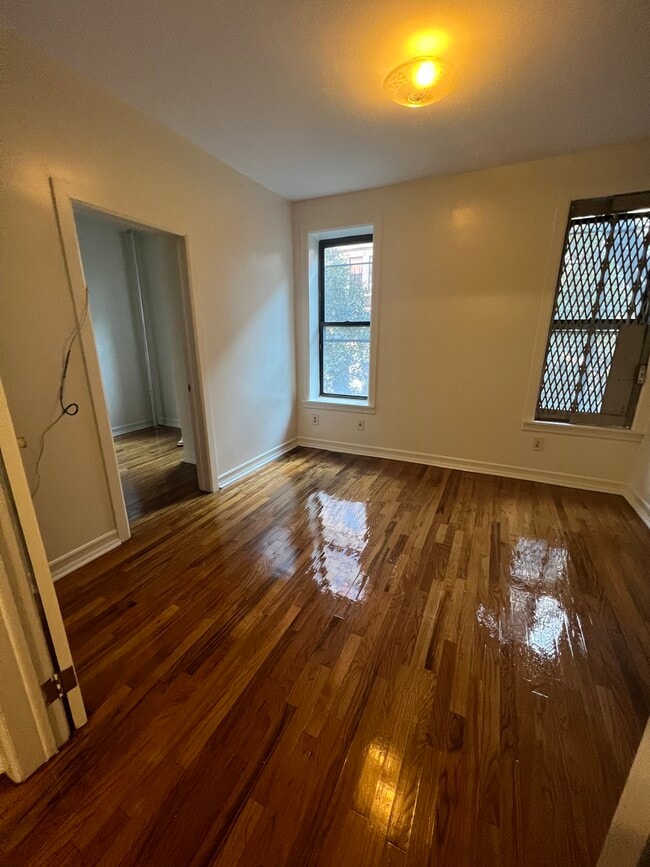 Building Photo - 525 W 151st St