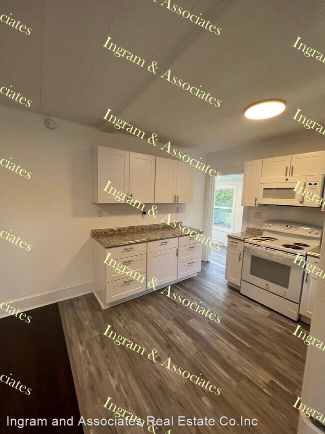 Building Photo - 2 br, 1 bath House - 1101 Blackstone Avenue