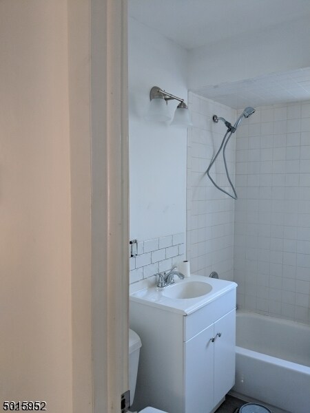 Foto del edificio - 102 Burnside Ave