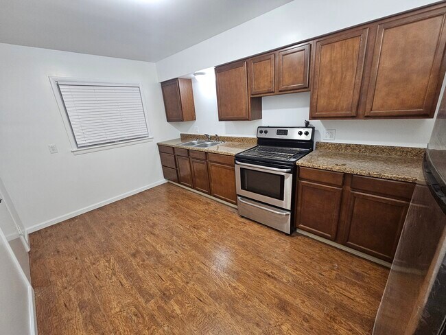 Kitchen - 2581 Benton St
