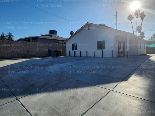 Building Photo - New constructed 3 bedroom/ 2 bathroom home