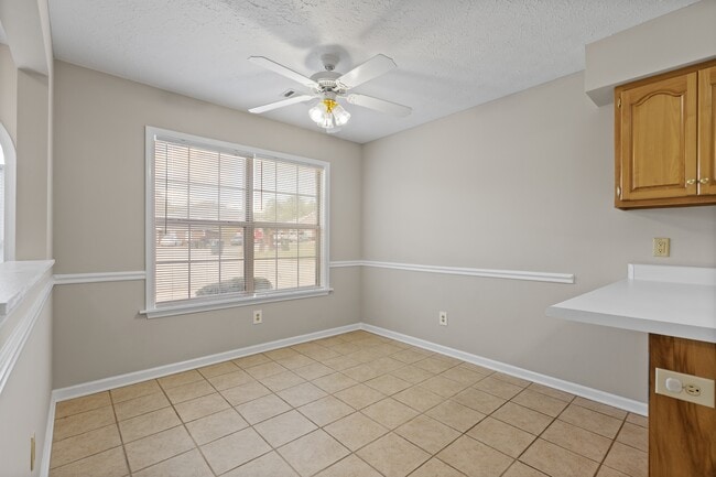 Photo - 1986 Over Look Ct Townhome