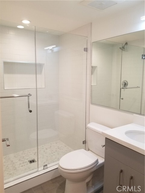 Foto del edificio - 233 N Burlington Ave