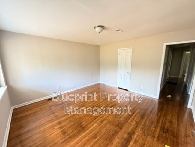 Foto del edificio - 3736 Oak Ave SW
