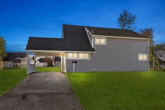 Building Photo - 12 Inlet Rd